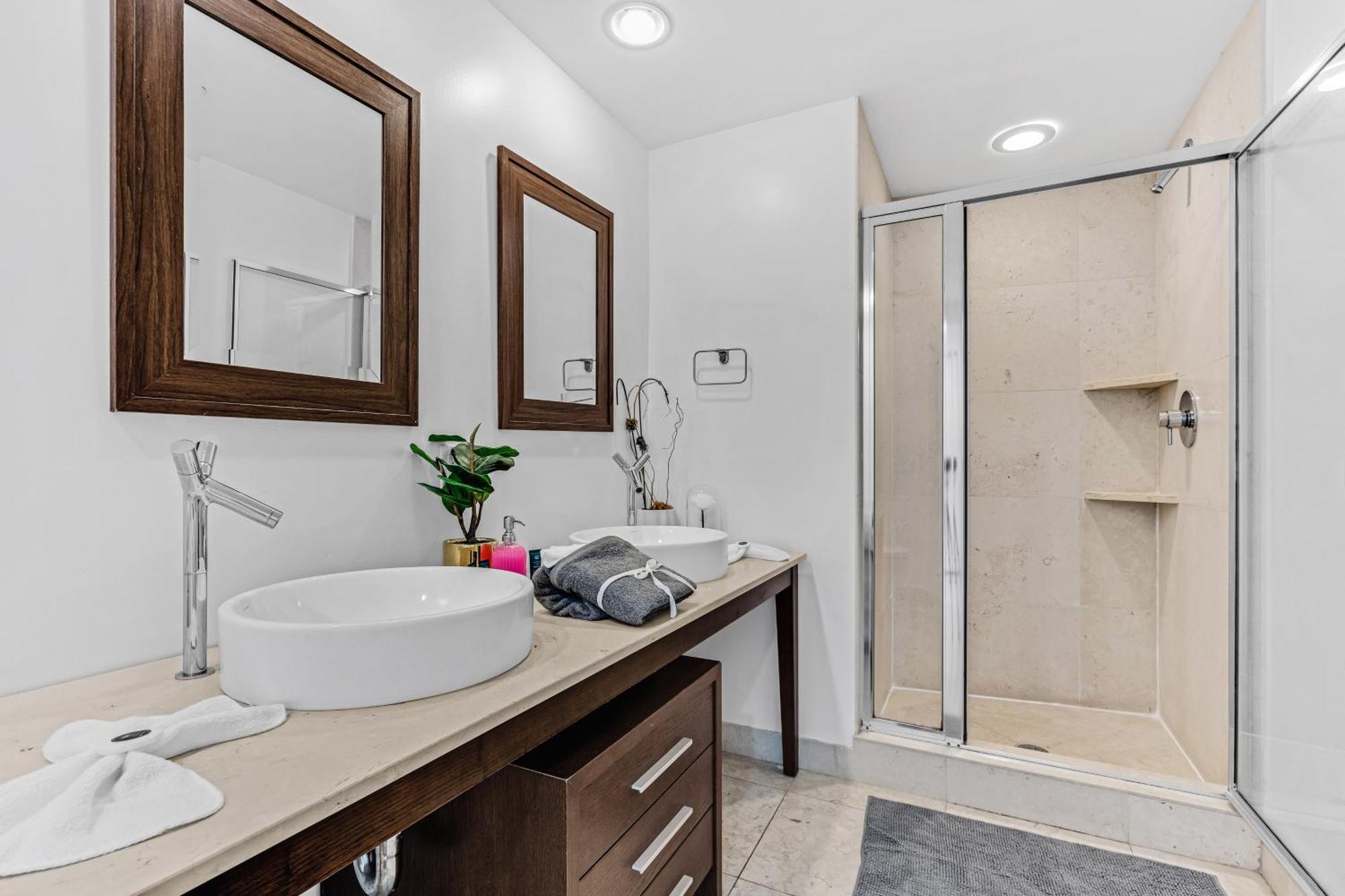 Luxurious Condo At Icon With Views Miami Exterior foto