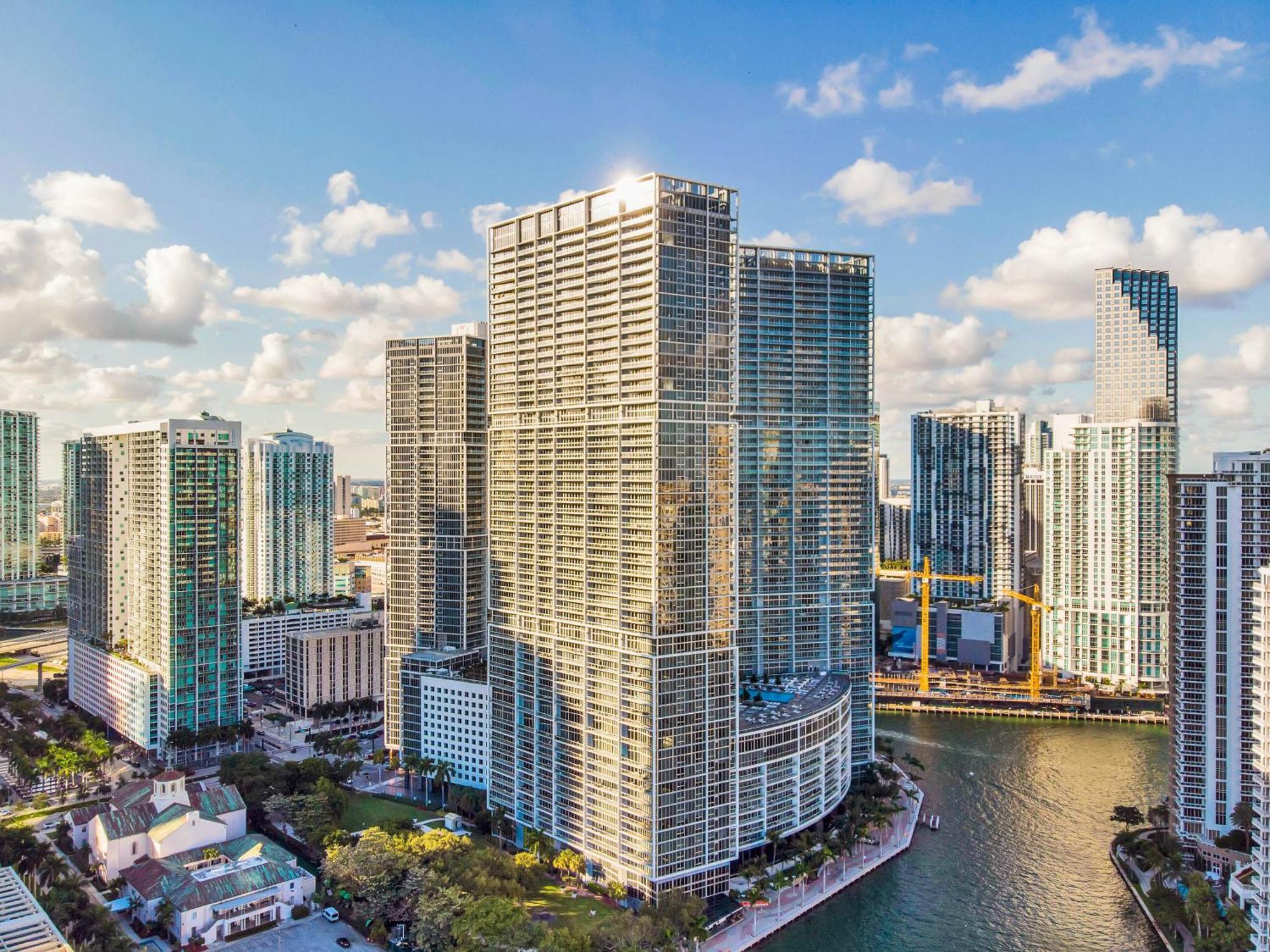 Luxurious Condo At Icon With Views Miami Exterior foto